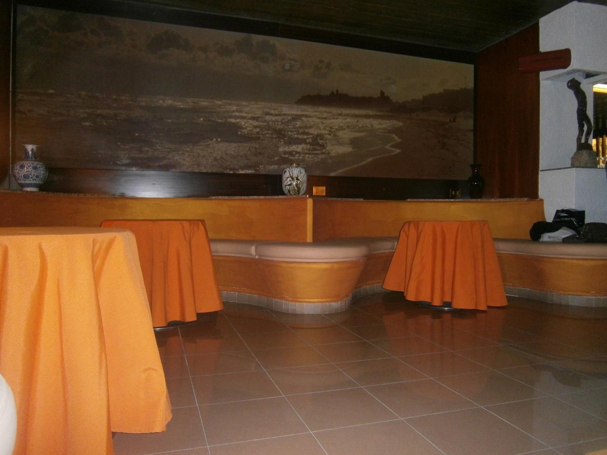 Hotel Corona Termoli Buitenkant foto