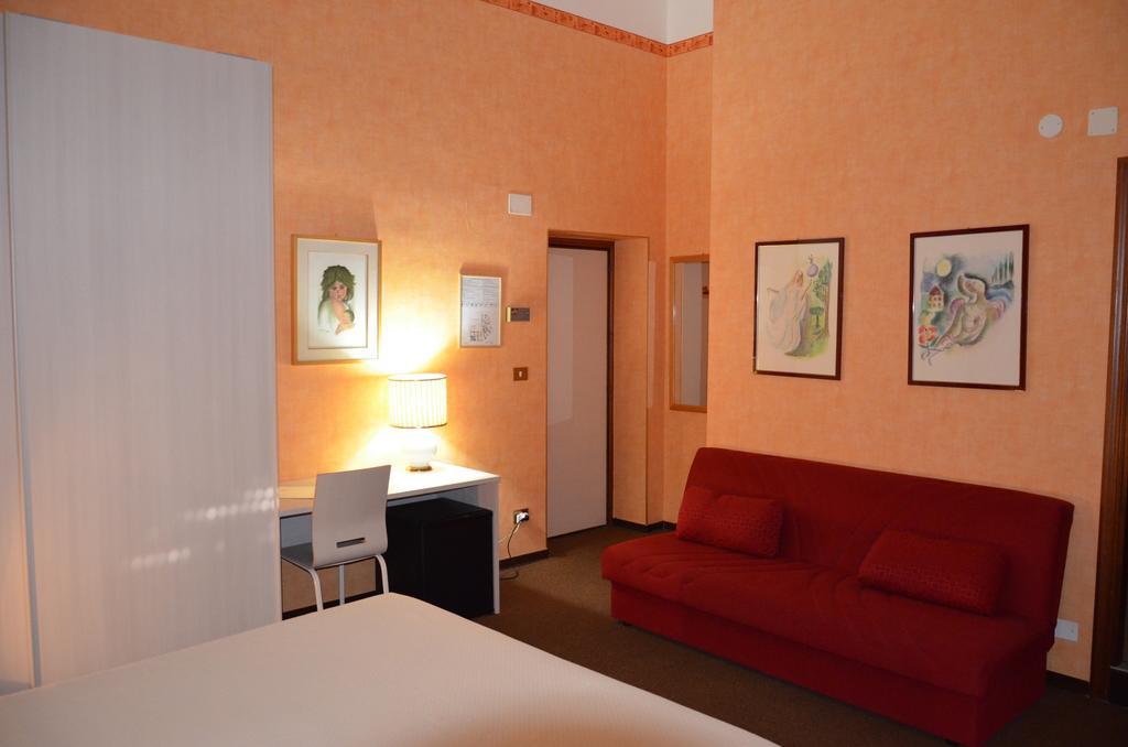 Hotel Corona Termoli Buitenkant foto