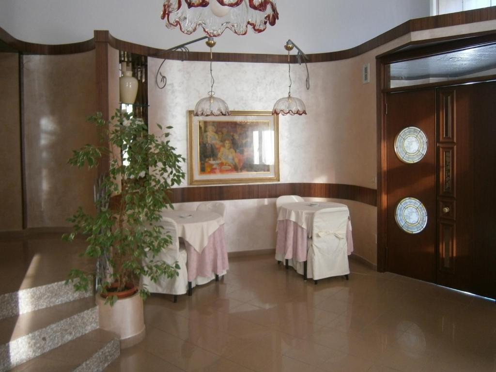 Hotel Corona Termoli Buitenkant foto